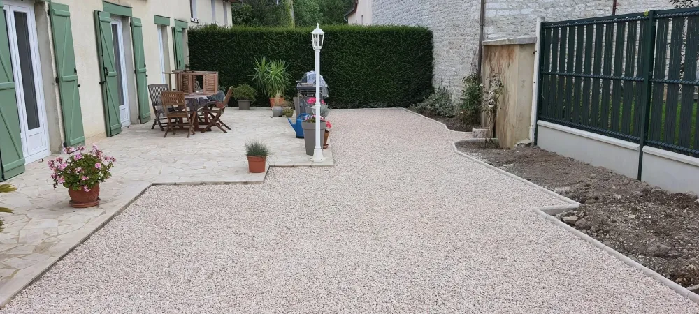 création terrasse bois / pierre à Clérey