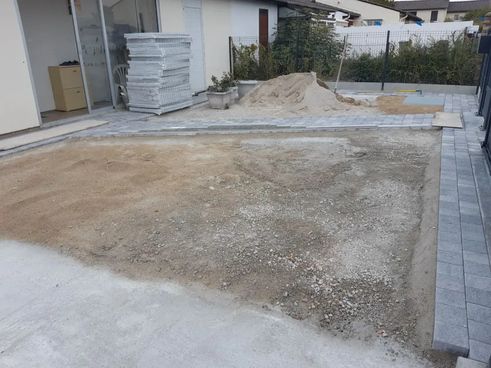 Travaux de préparation de terrain et accès